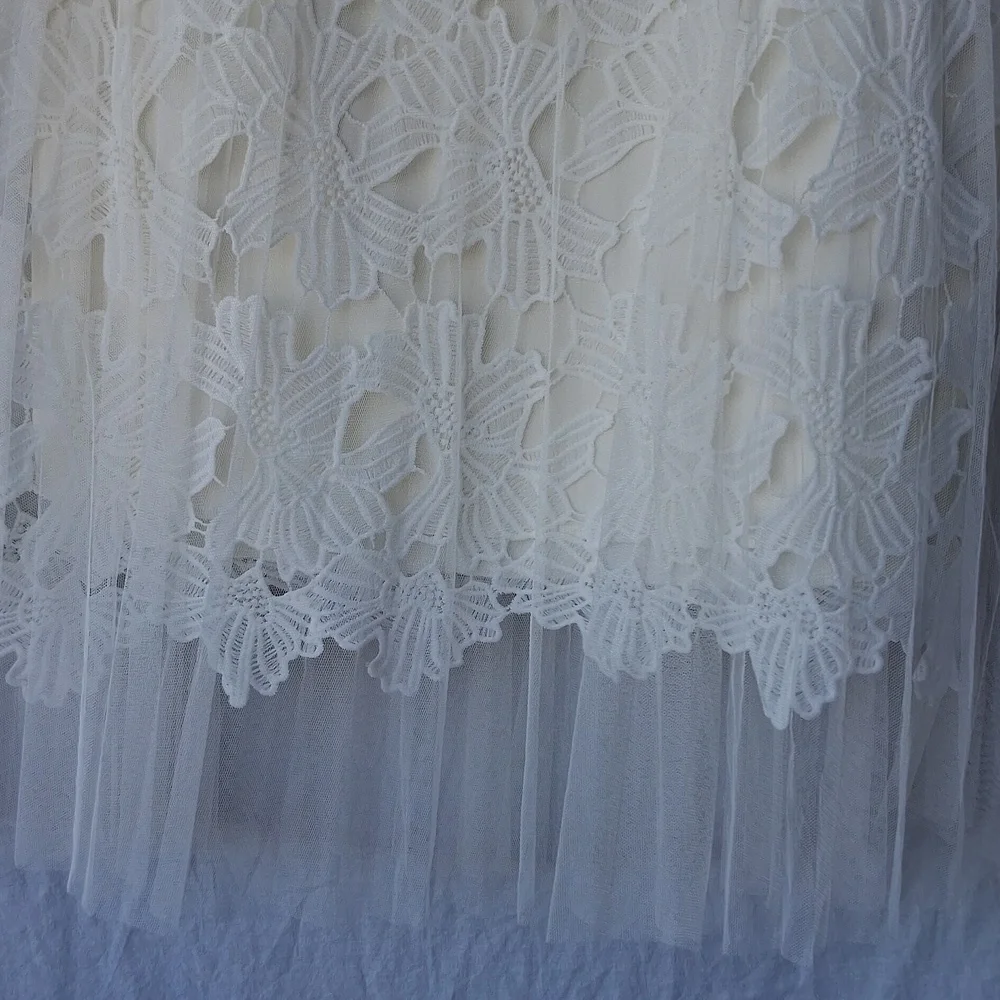 Lulu's White Lace Midi Skirt Size L - Picture 5 of 11